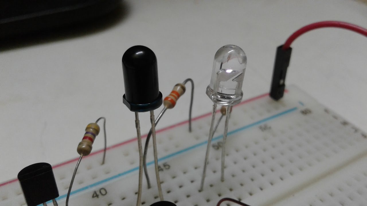 simple phototransistor circuit